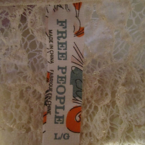 Host pick❣️Free People cream lace overlay/underlay. - Picture 3 of 5